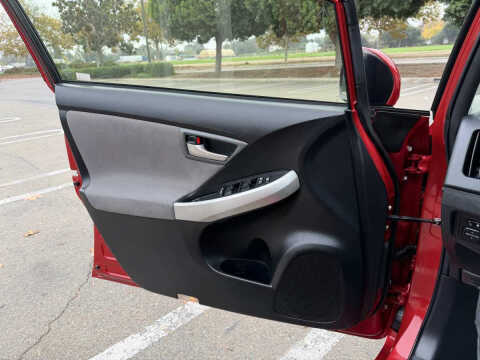 2013 Toyota Prius Three