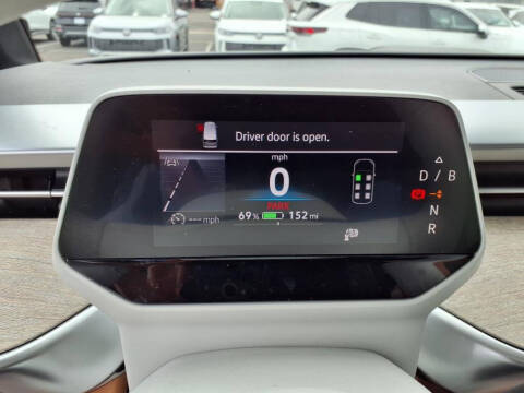 2025 Volkswagen ID. Buzz Pro S Plus