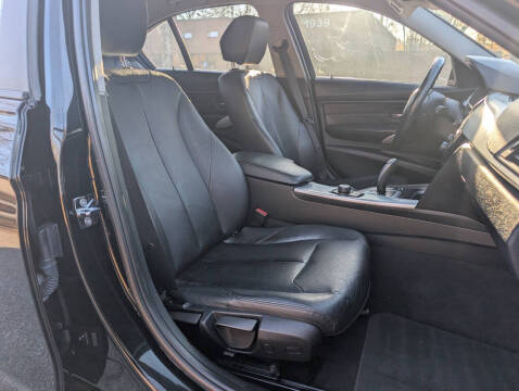 2012 BMW 3 Series 328i