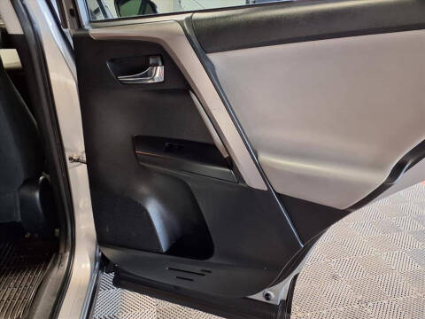 2017 Toyota RAV4 Hybrid XLE