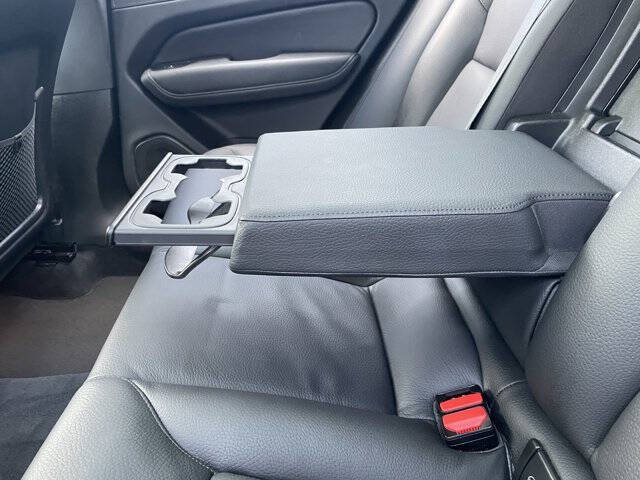 2025 Volvo XC60 B5 Plus Dark Theme