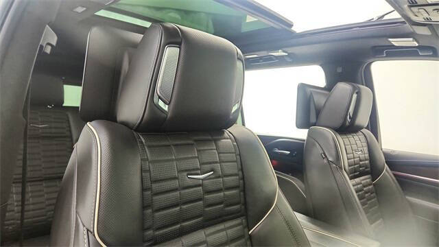 2023 Cadillac Escalade ESV Sport Platinum