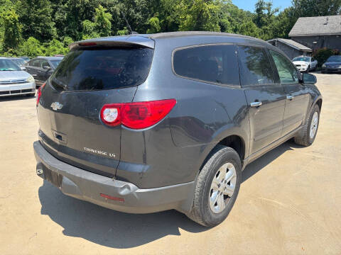 2011 Chevrolet Traverse LS