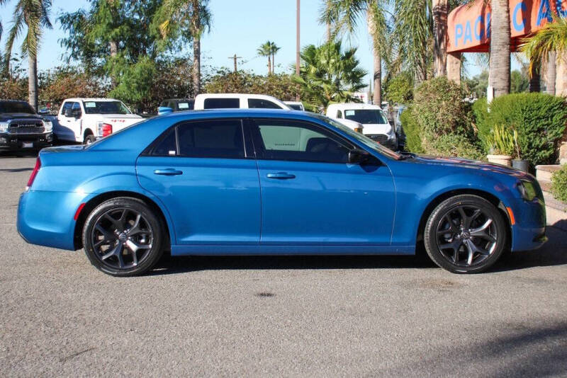 2023 Chrysler 300 Touring