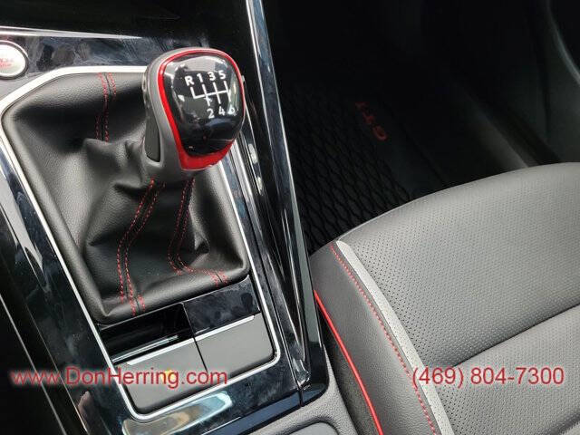 2024 Volkswagen Golf GTI 380 SE