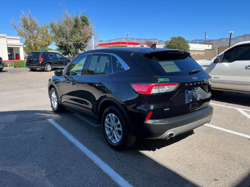 2021 Ford Escape SE