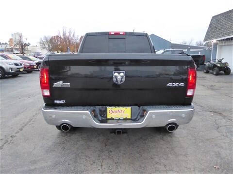 2017 RAM 1500 SLT