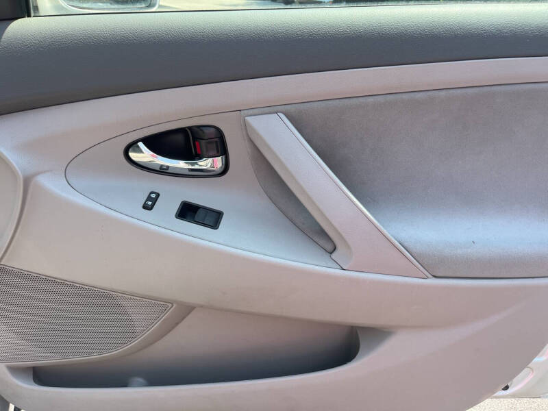 2007 Toyota Camry LE