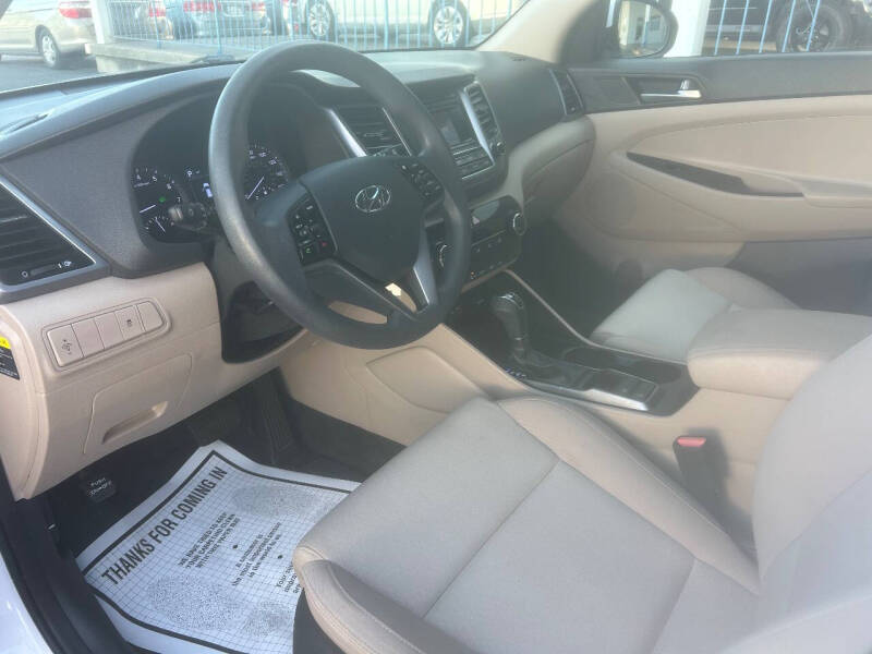 2016 Hyundai Tucson SE