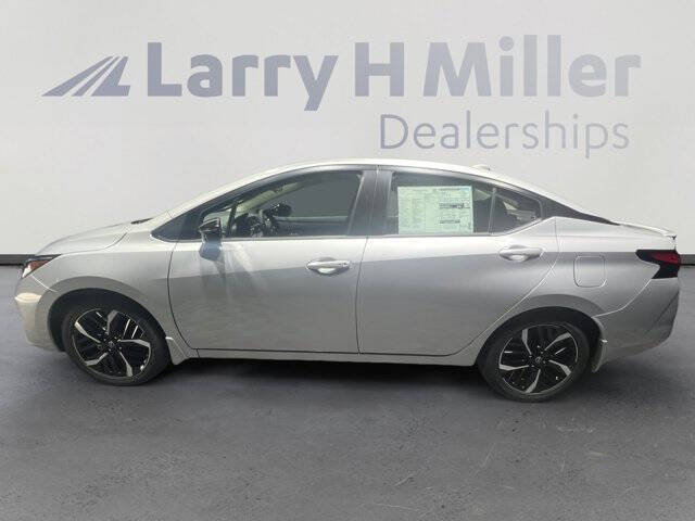 2025 Nissan Versa SR