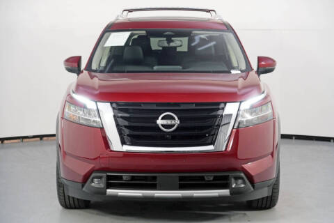 2022 Nissan Pathfinder SL