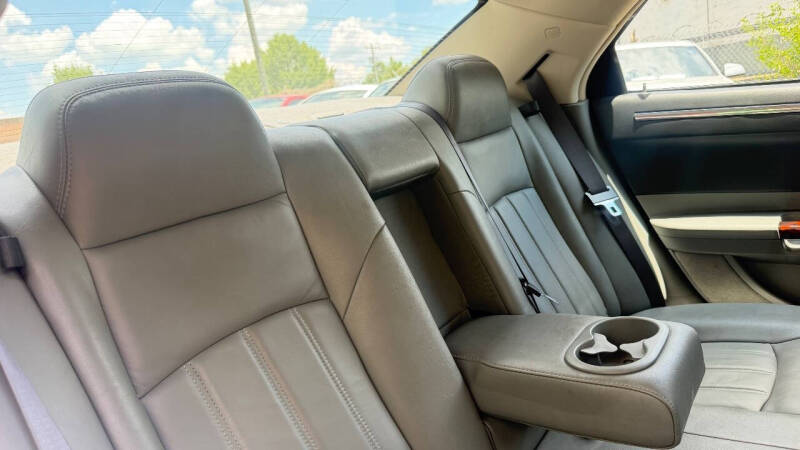 2005 Chrysler 300 C