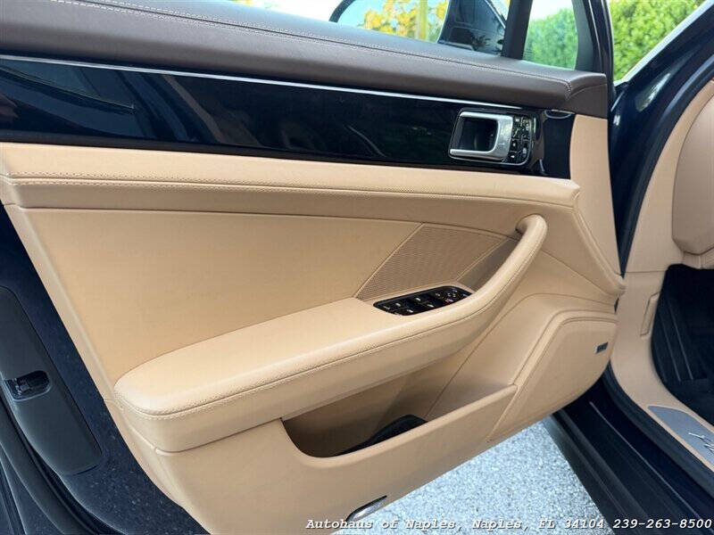 2020 Porsche Panamera 4