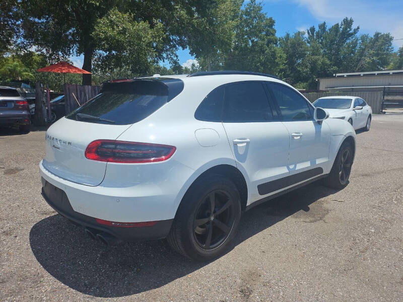 2017 Porsche Macan