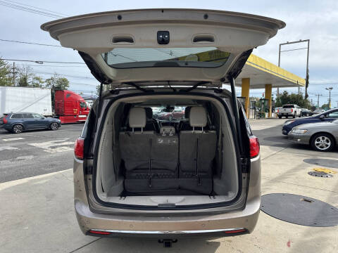 2018 Chrysler Pacifica Touring L