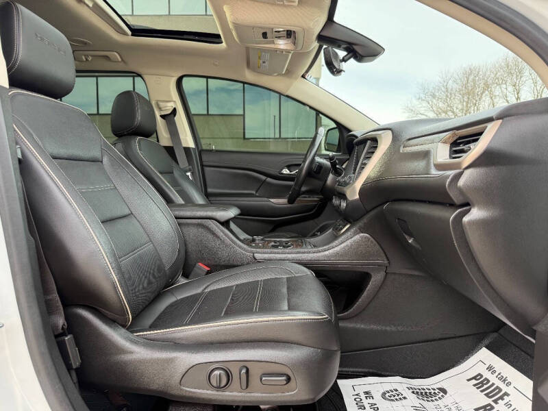 2020 GMC Acadia Denali