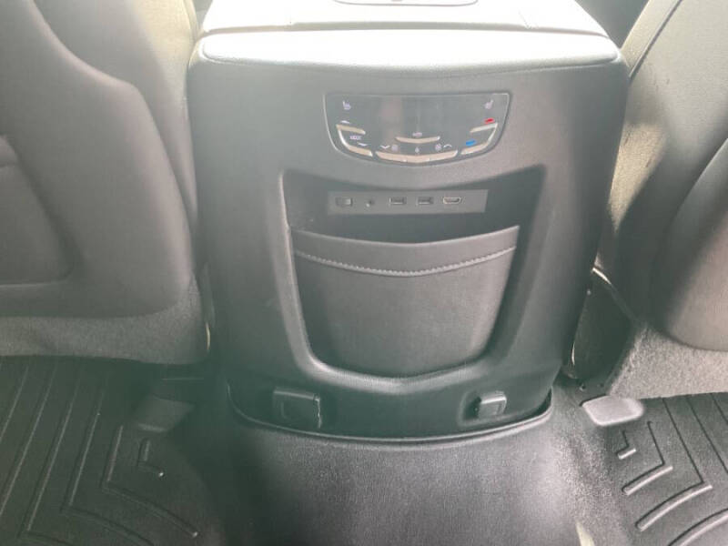 2017 Cadillac Escalade Luxury