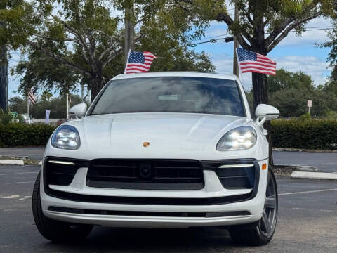 2023 Porsche Macan T