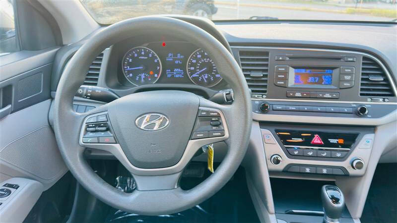 2017 Hyundai Elantra
