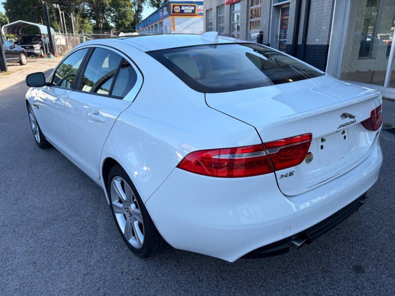 2018 Jaguar XE 25t Premium