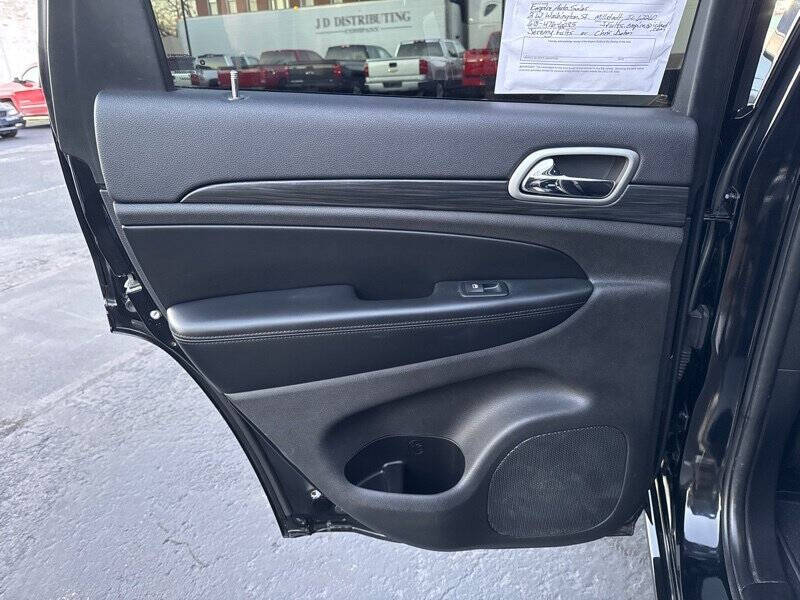 2019 Jeep Grand Cherokee Laredo