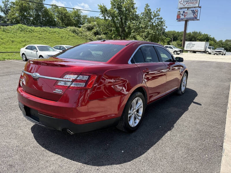 2017 Ford Taurus SEL