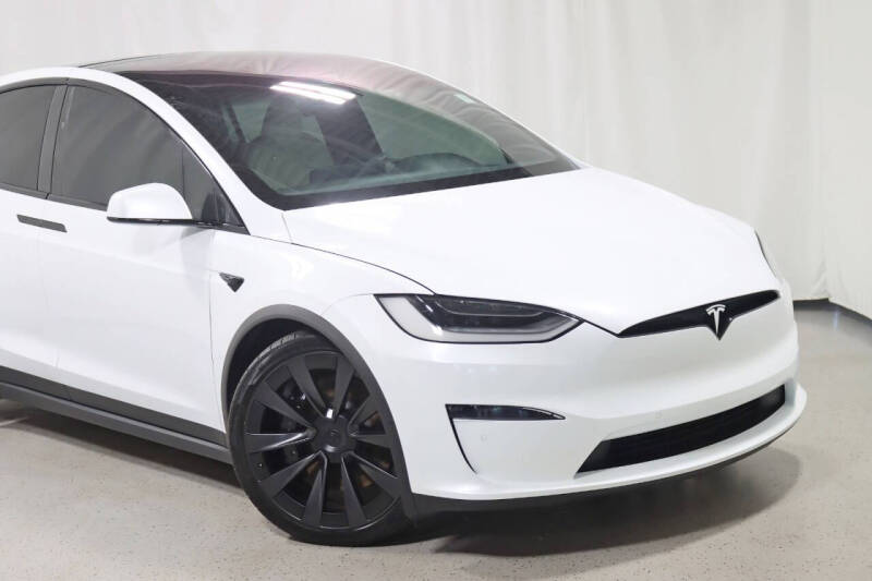 2023 Tesla Model X Standard Range