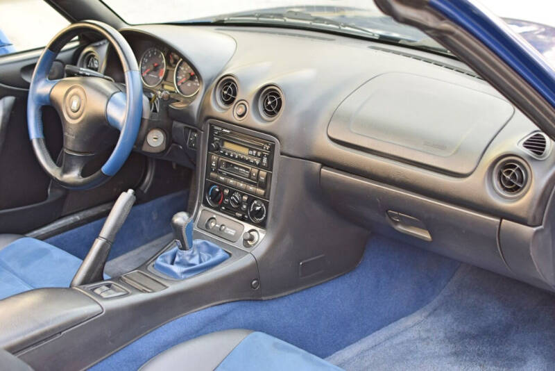 1999 Mazda MX-5 Base photo 26