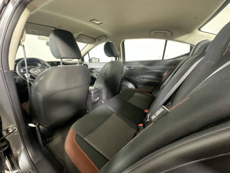2025 Nissan Versa SR