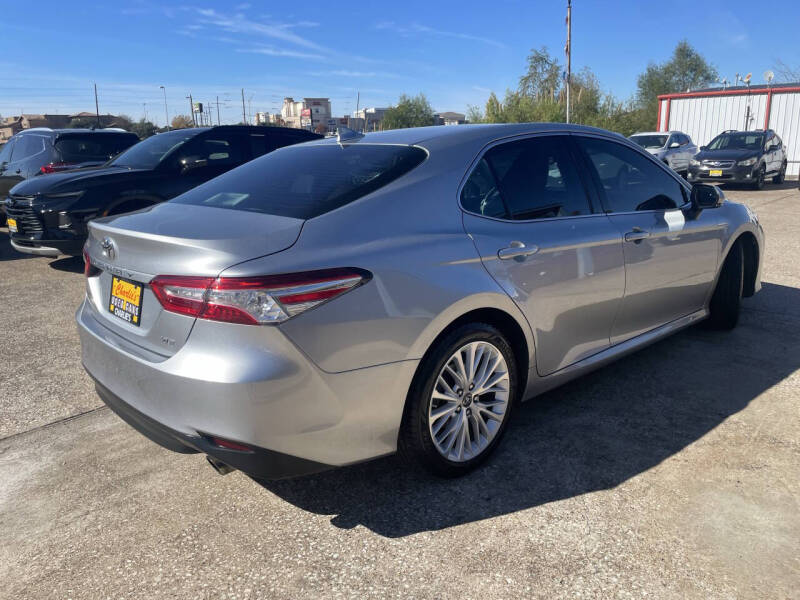 2019 Toyota Camry XLE