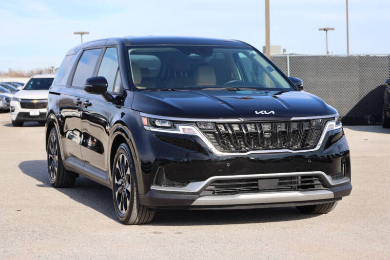 2024 Kia Carnival EX