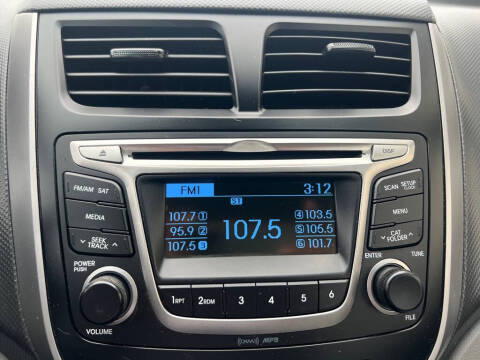 2017 Hyundai Accent SE