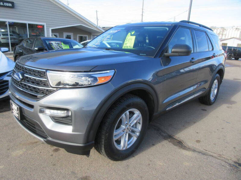 2023 Ford Explorer XLT's photo