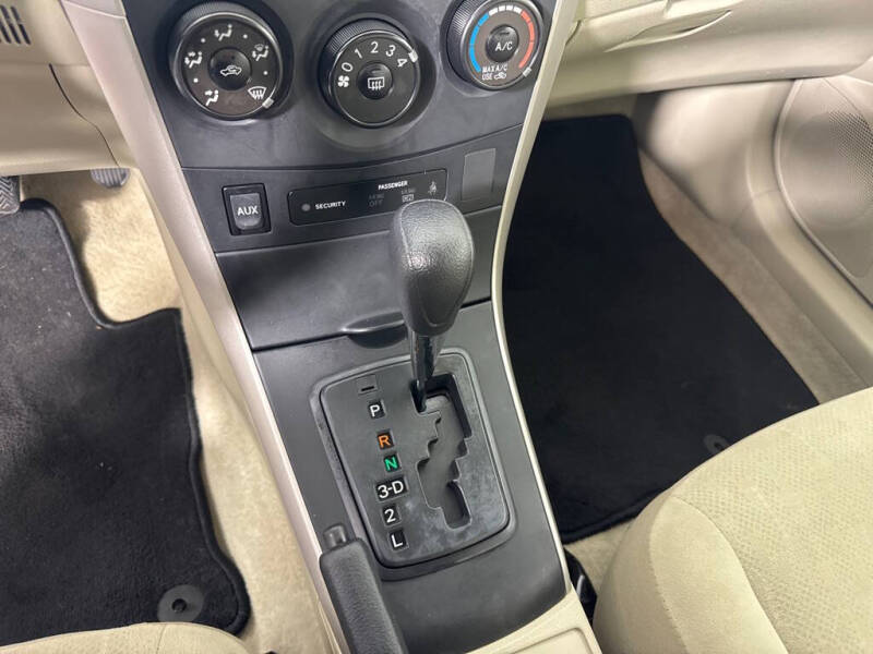 2013 Toyota Corolla LE