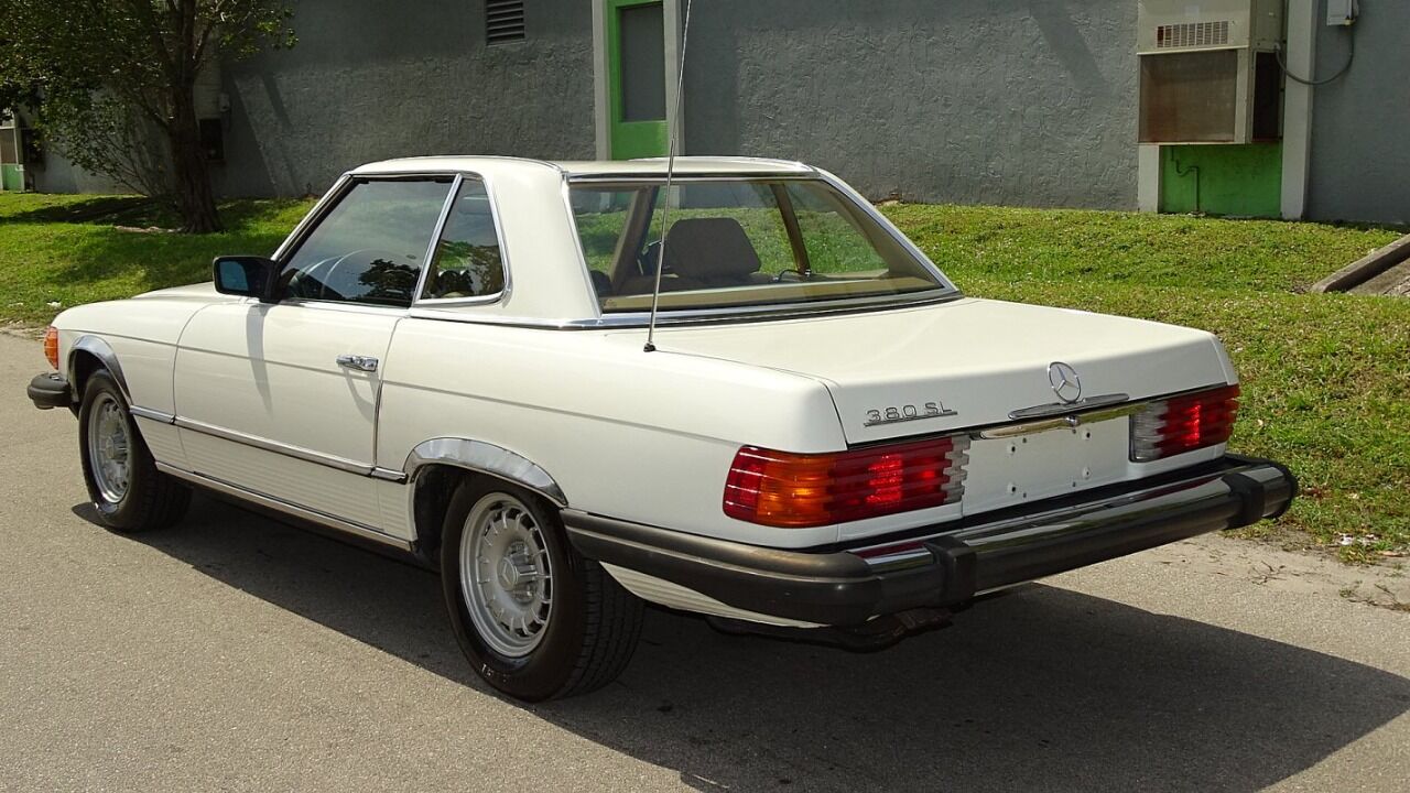 1984 Mercedes-Benz 380-Class 2