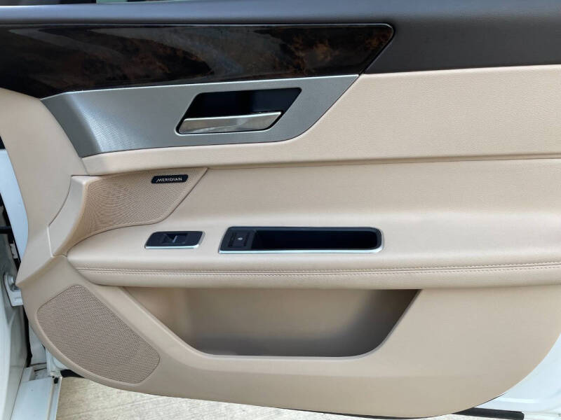 2016 Jaguar XF 35t Prestige