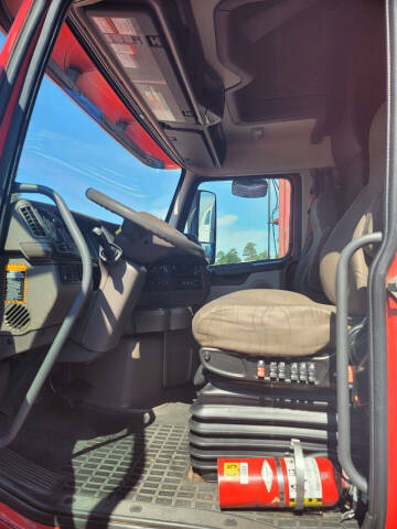 2017 Volvo VNL 780