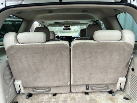 2004 Cadillac Escalade