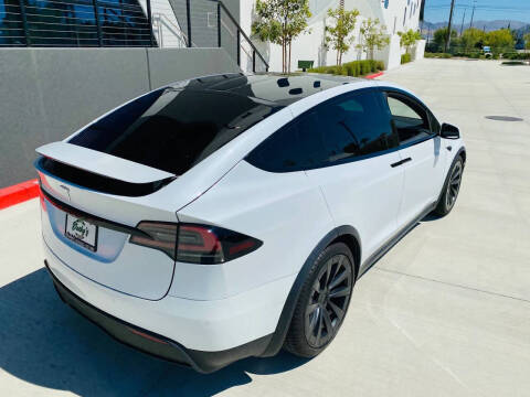 2023 Tesla Model X Standard Range