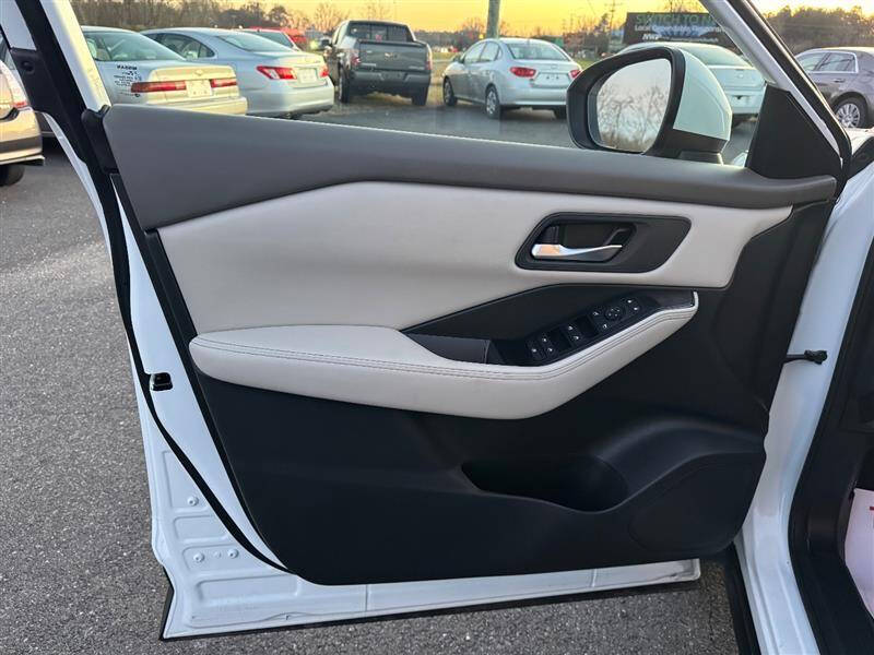 2025 Nissan Rogue SV