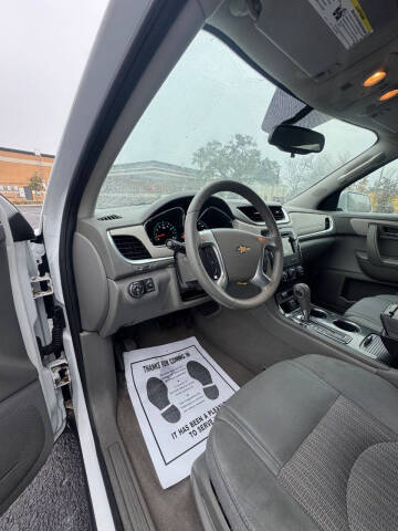 2017 Chevrolet Traverse LT