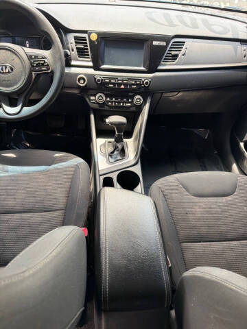2017 Kia Niro FE