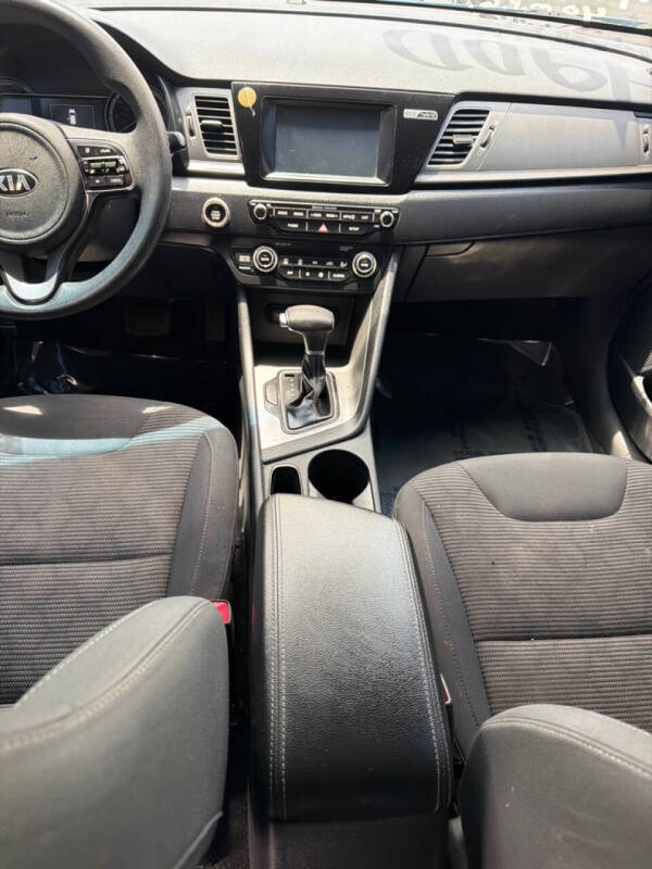 2017 Kia Niro FE
