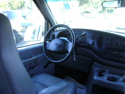 2002 Ford E-Series E-350 SD XL