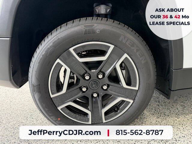 2026 Jeep Cherokee Laredo