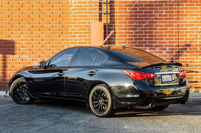 2017 Infiniti Q50 Hybrid Premium