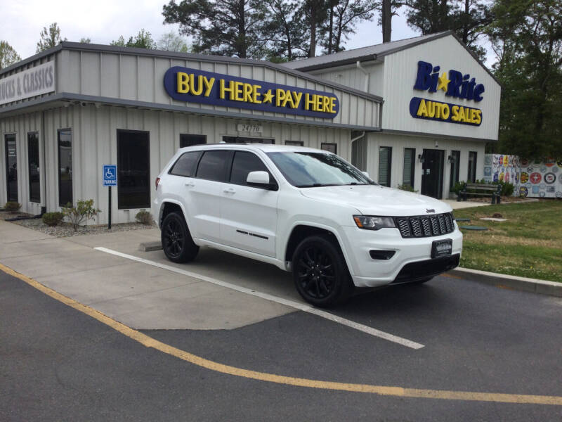 2017 Jeep Grand Cherokee for sale at Bi Rite Auto Sales in Seaford DE