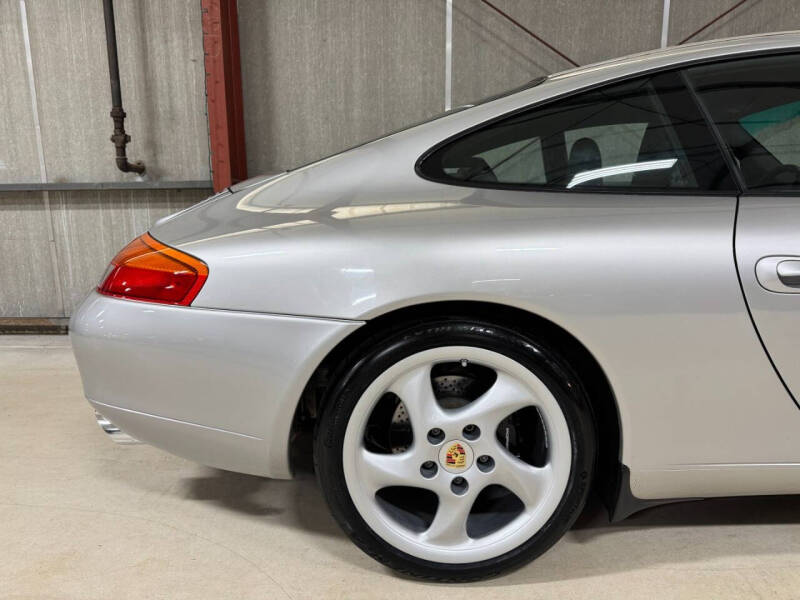 2000 Porsche 911 Carrera