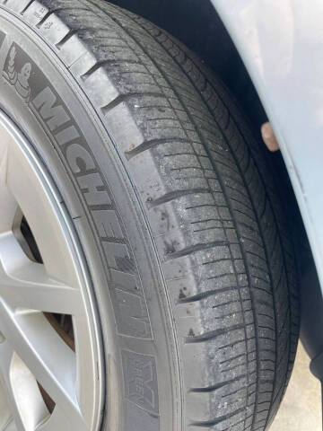 2014 Toyota Prius v Two