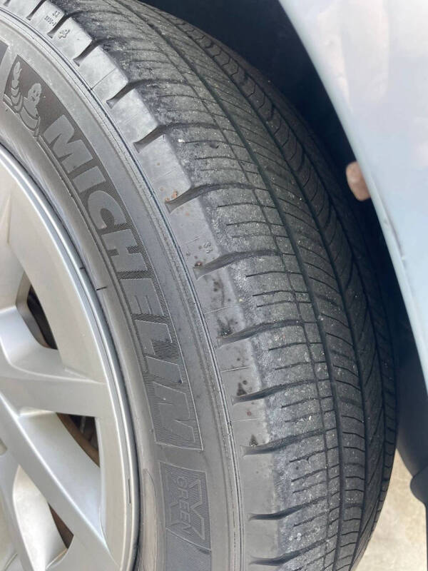 2014 Toyota Prius v Two